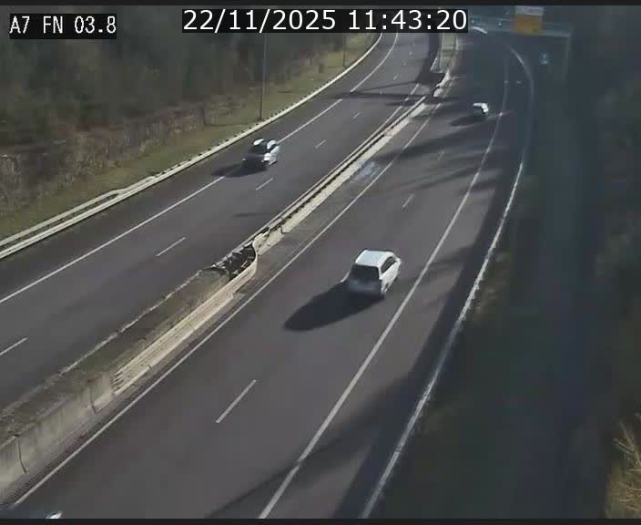 Caméra autoroute Luxembourg A7 - Passage à gibier Rëngelbour - direction Tunnel Stafelter