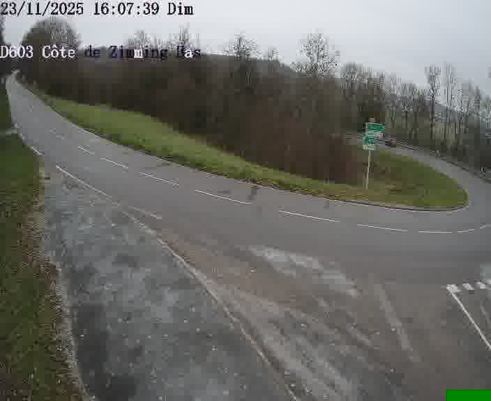 Webcam sur la D603 située dans la Côté de Zimming-bas, dans le virage en demi-tour, à la jonction avec la D74