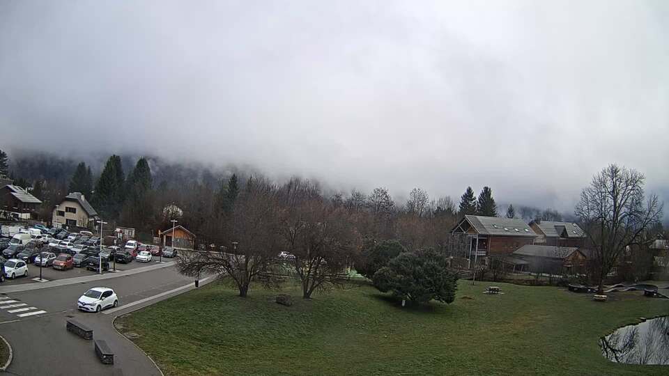 Webcam au niveau de la mairie du village du Bourg d'Oisans, aux pieds de l'Alpe d'Huez et aux portes du parc des Écrins