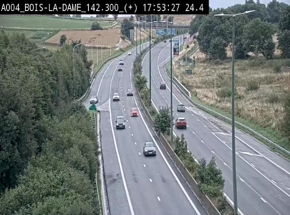 Webcam située entre la sortie 29 Neufchâteau et la jonction avec l'E25 en direction de Liège et Luxembourg