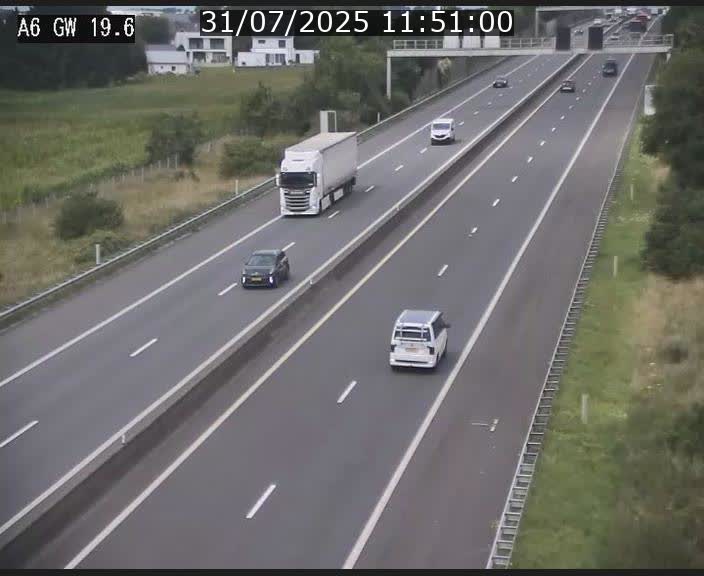 Traffic live webcam Luxembourg - Steinfort - A6 - BK 19.6 - direction Belgique