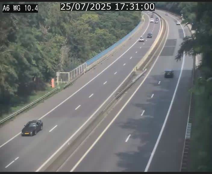 Traffic live webcam Luxembourg Mamer - A6 - BK 10.4 - direction Luxembourg/France/Allemagne