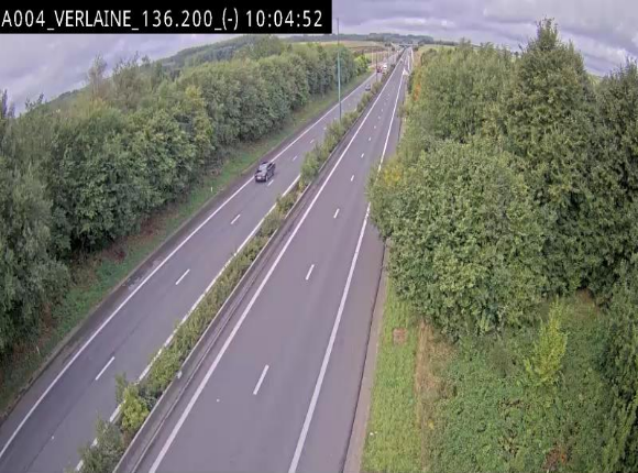 Webcam sur l'E411 à hauteur du pont surplombant la N40, à proximité de la sortie 26 Verlaine - Libramont-Chevigny. Vue orientée vers Namur