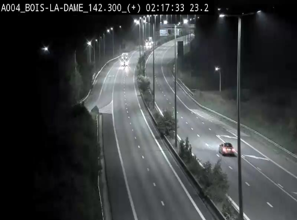 Webcam située entre la sortie 29 Neufchâteau et la jonction avec l'E25 en direction de Liège et Luxembourg