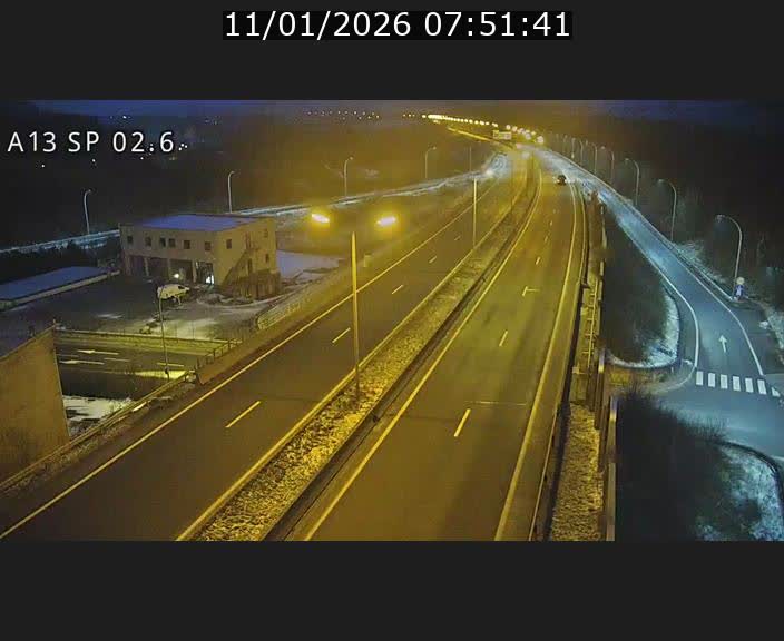 Traffic live webcam Luxembourg Sanem - A13 direction Pétange - BK 2.6