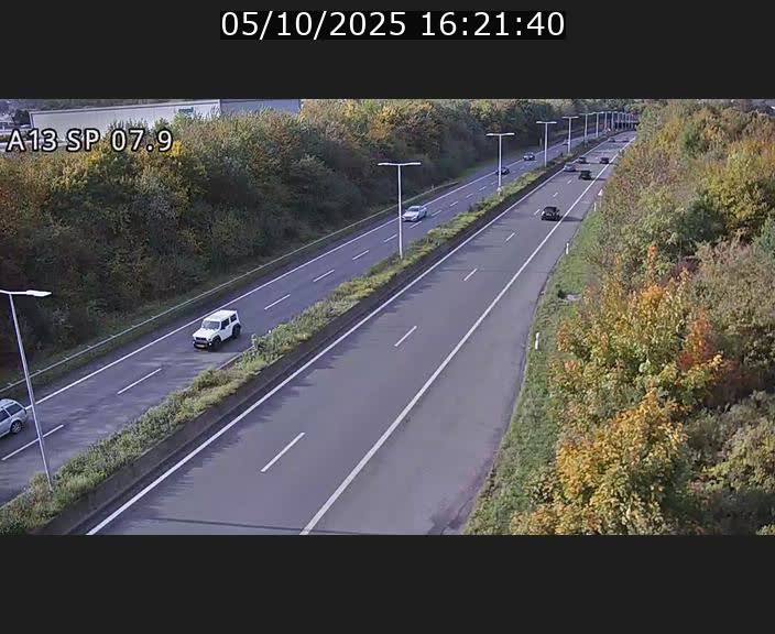 Traffic live webcam Luxembourg Jonction Lankelz - A13 direction Pétange - BK 7.9