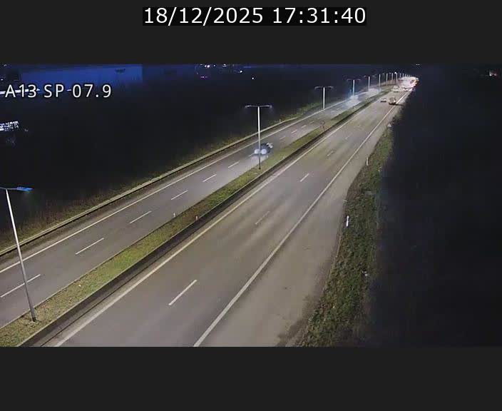 Traffic live webcam Luxembourg Jonction Lankelz - A13 direction Pétange - BK 7.9
