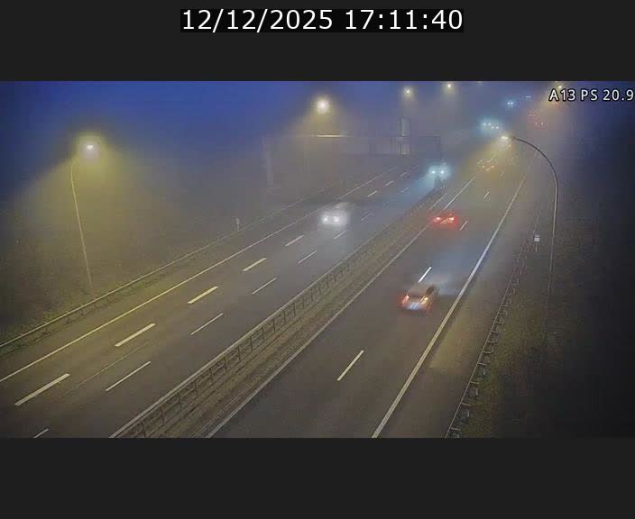 Traffic live webcam Luxembourg Croix de Bettembourg, rond-point d'Hellange - A13 direction Allemagne - BK 20.9