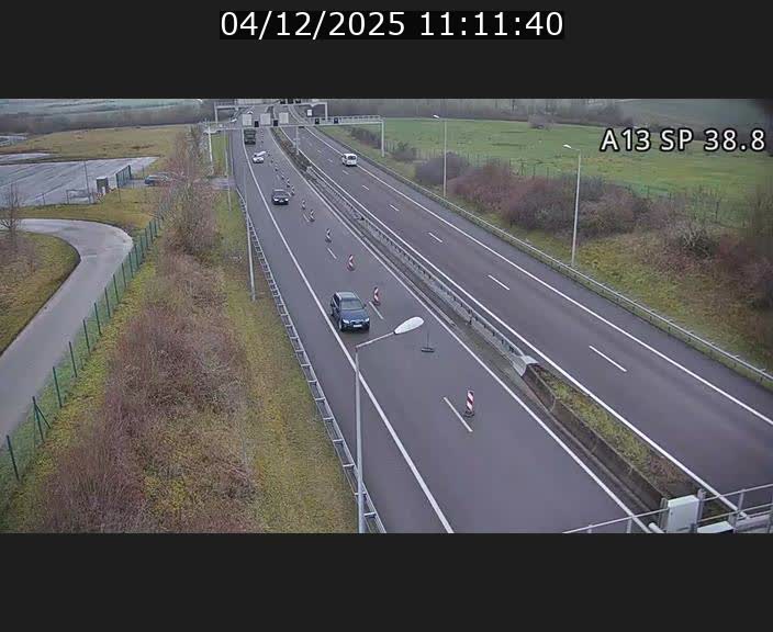Webcam autoroute A13 à l'entrée ouest du tunnel Markusbierg à Schengen. Vue orientée vers le tunnel et l'Allemagne