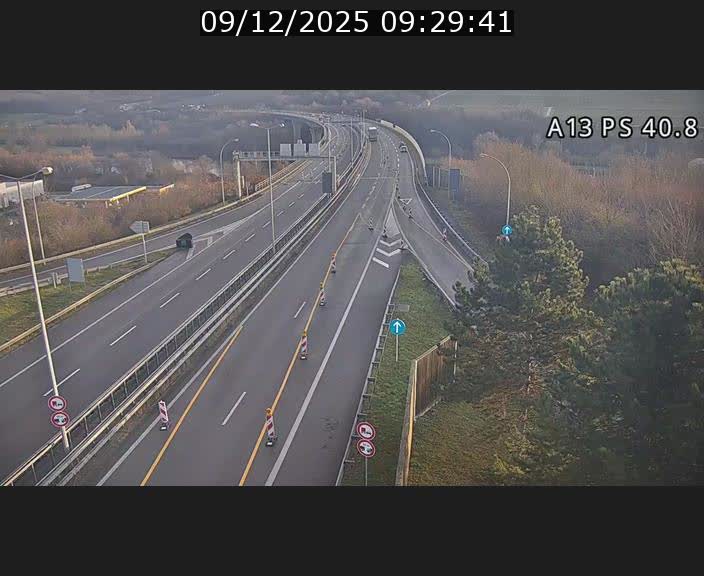 Webcam autoroute A13 à la sortie est du tunnel Markusbierg à Schengen. Vue sur le pont de la Moselle, vers l'Allemagne