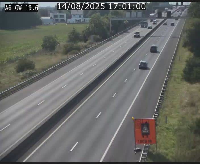 Traffic live webcam Luxembourg - Steinfort - A6 - BK 19.6 - direction Belgique