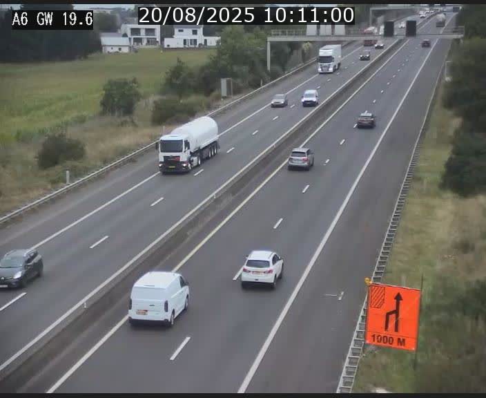 Traffic live webcam Luxembourg - Steinfort - A6 - BK 19.6 - direction Belgique