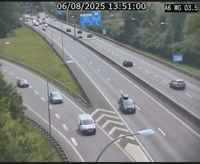 Traffic live webcam Luxembourg - Croix de Cessange - A6 - BK 3.5 - direction France/Allemagne