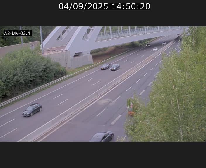 Webcam autoroute de la France (A3) au Luxembourg à Fentange, à proximité de la Croix de Gasperich. Vue orientée vers la Cloche d'Or