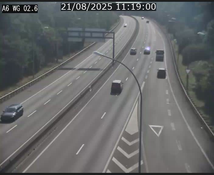 Traffic live webcam Luxembourg Croix de Cessange - A6 - BK 2.6 - direction France/Allemagne