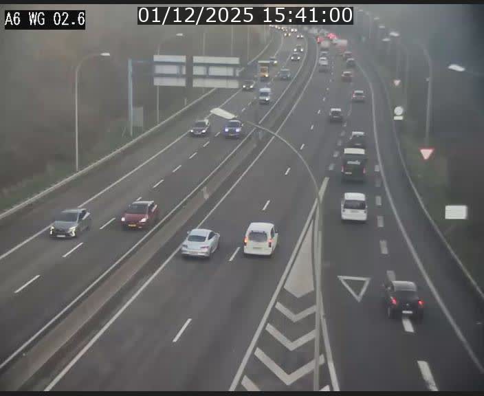 Traffic live webcam Luxembourg Croix de Cessange - A6 - BK 2.6 - direction France/Allemagne