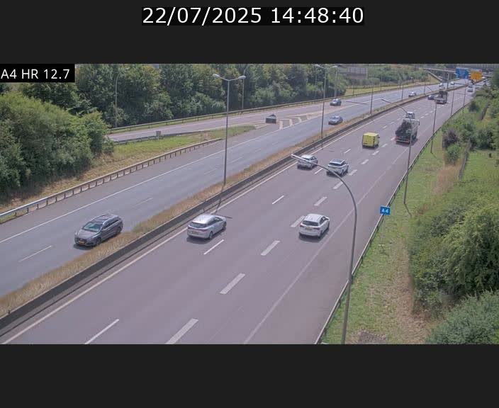Traffic live webcam Luxembourg Esch sur Alzette - A4 - BK 12.7 - direction Esch-Belval