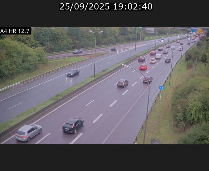 Traffic live webcam Luxembourg Esch sur Alzette - A4 - BK 12.7 - direction Esch-Belval