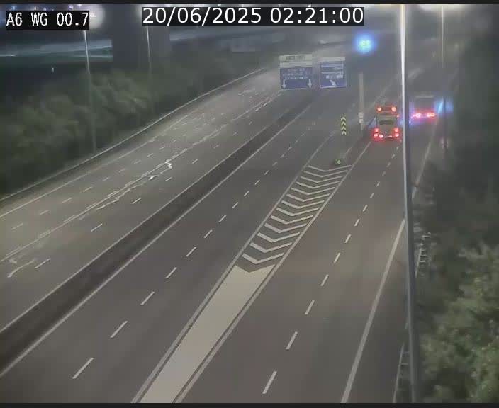 Traffic live webcam Luxembourg Croix de Cessange - A6 - BK 0.7 - direction A3 France