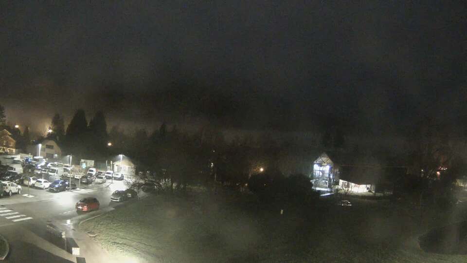 Webcam au niveau de la mairie du village du Bourg d'Oisans, aux pieds de l'Alpe d'Huez et aux portes du parc des Écrins