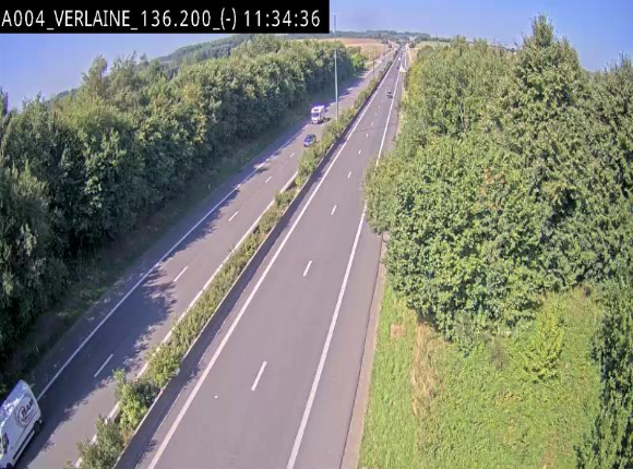 Webcam sur l'E411 à hauteur du pont surplombant la N40, à proximité de la sortie 26 Verlaine - Libramont-Chevigny. Vue orientée vers Namur