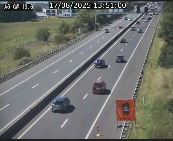 Traffic live webcam Luxembourg - Steinfort - A6 - BK 19.6 - direction Belgique