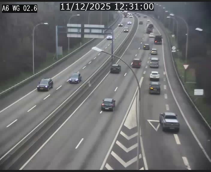 Traffic live webcam Luxembourg Croix de Cessange - A6 - BK 2.6 - direction France/Allemagne