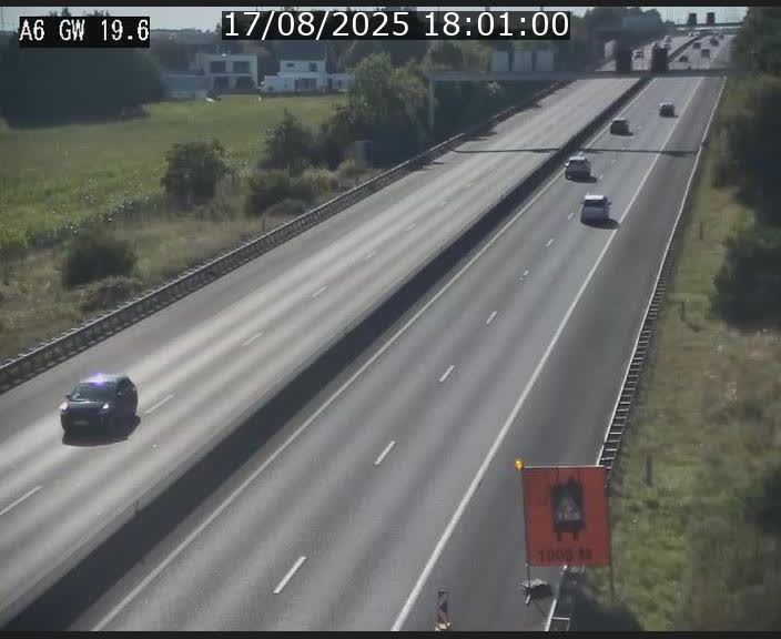 Traffic live webcam Luxembourg - Steinfort - A6 - BK 19.6 - direction Belgique