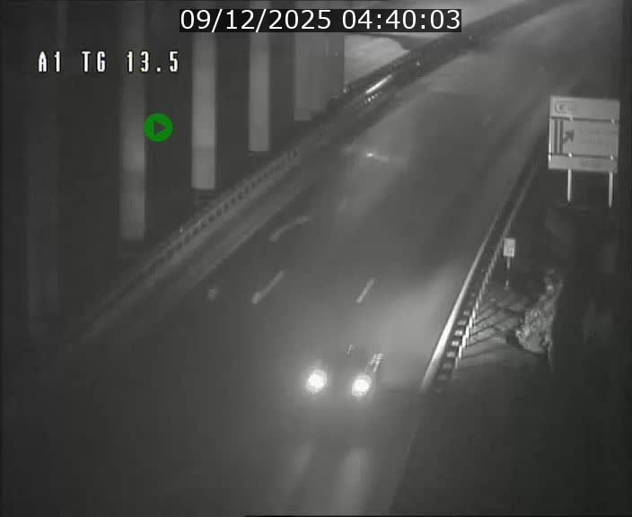 Traffic live webcam Luxembourg Senningen - A1 direction Luxembourg - BK 13.5