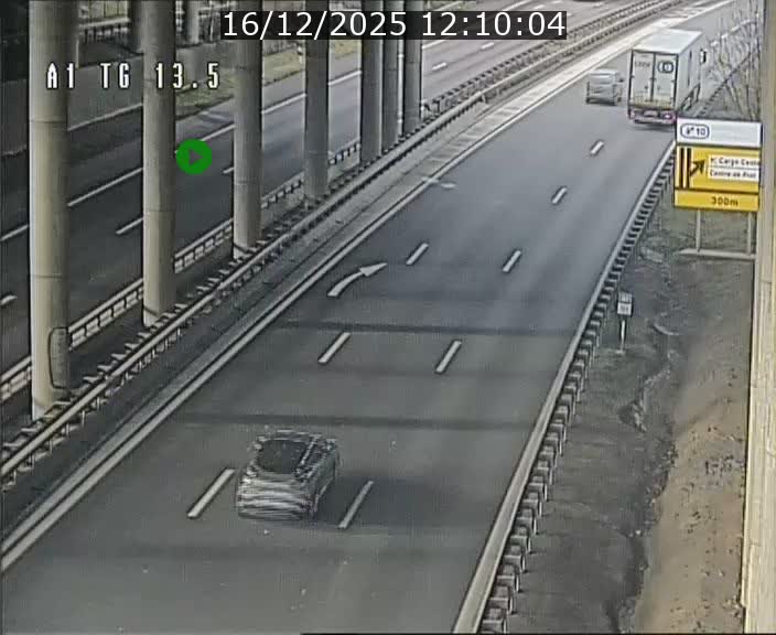 Traffic live webcam Luxembourg Senningen - A1 direction Luxembourg - BK 13.5