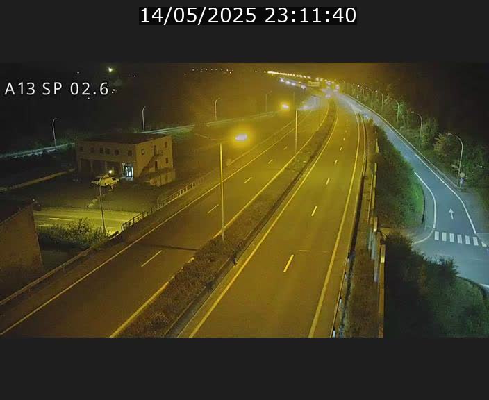 Traffic live webcam Luxembourg Sanem - A13 direction Pétange - BK 2.6
