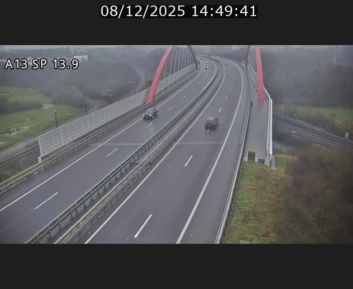 Traffic live webcam Luxembourg Kayl - A13 direction Esch-sur-Alzette/Luxembourg-ville - BK 13.9
