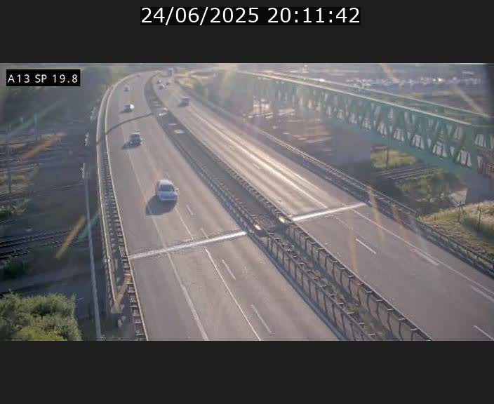 Traffic live webcam Luxembourg Croix de Bettembourg - A13 direction Esch-sur-Alzette - BK 19.8