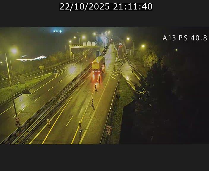 Webcam autoroute A13 à la sortie est du tunnel Markusbierg à Schengen. Vue sur le pont de la Moselle, vers l'Allemagne