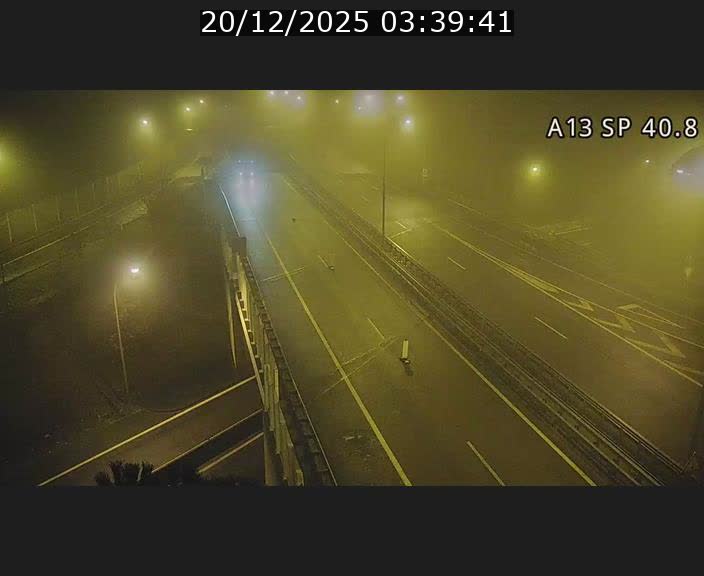 Webcam avec vue sur l'entrée côté allemand du tunnel Markusbierg à Schengen. Vue orientée vers le tunnel et Bettembourg