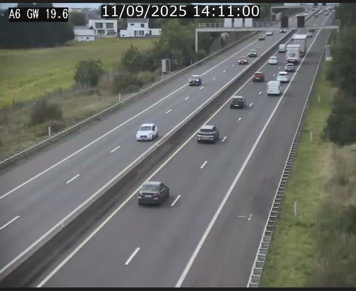 Traffic live webcam Luxembourg - Steinfort - A6 - BK 19.6 - direction Belgique