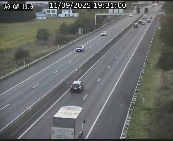 Traffic live webcam Luxembourg - Steinfort - A6 - BK 19.6 - direction Belgique