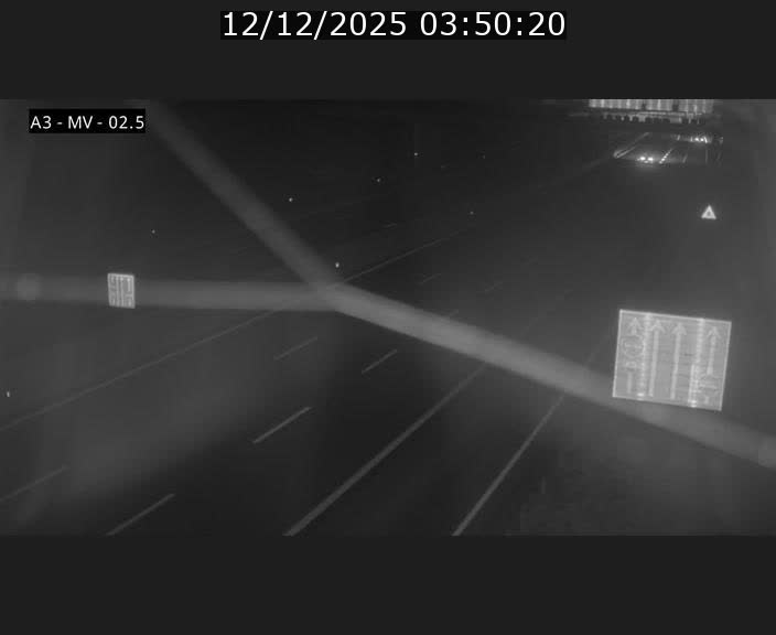 Webcam autoroute A3 au Luxembourg à proximité de la Croix de Gasperich. Vue orientée vers Luxembourg