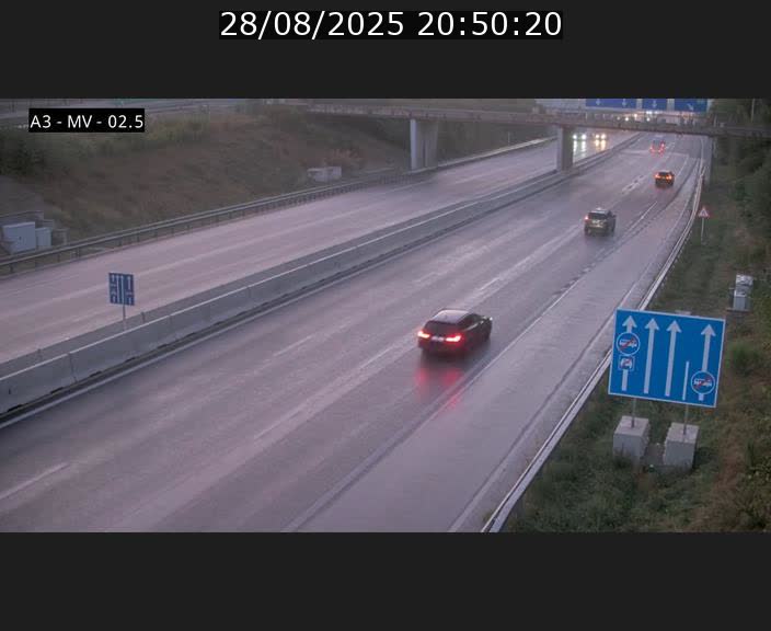 Webcam autoroute A3 au Luxembourg à proximité de la Croix de Gasperich. Vue orientée vers Luxembourg