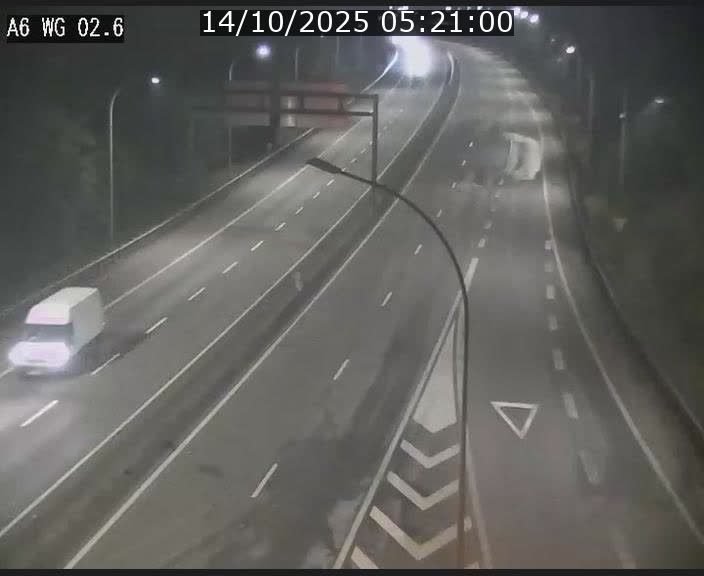 Traffic live webcam Luxembourg Croix de Cessange - A6 - BK 2.6 - direction France/Allemagne