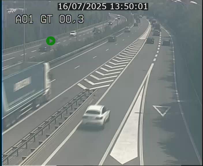 Traffic live webcam Luxembourg Croix de Gasperich - A1 direction Kirchberg - BK 0.3