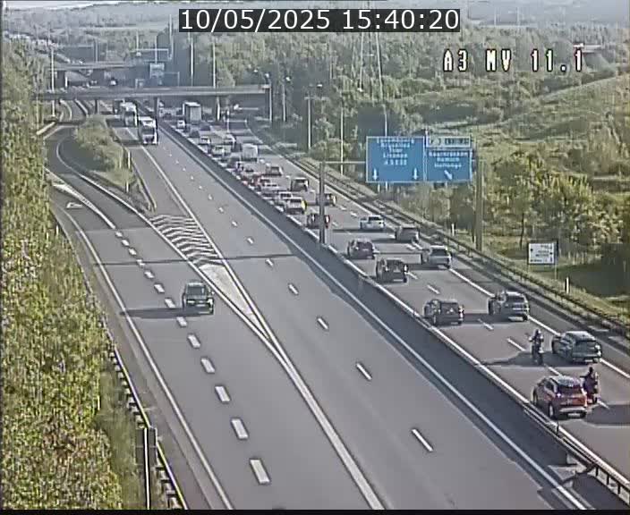 Traffic live webcam Luxembourg Croix de Bettembourg A3 - BK 11.1 - direction Luxembourg-ville