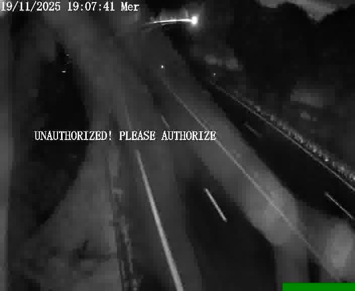 Webcam sur la D910 située dans la Côte des 4 vents. Vue orientée vers le bas, vers Saint-Avold.