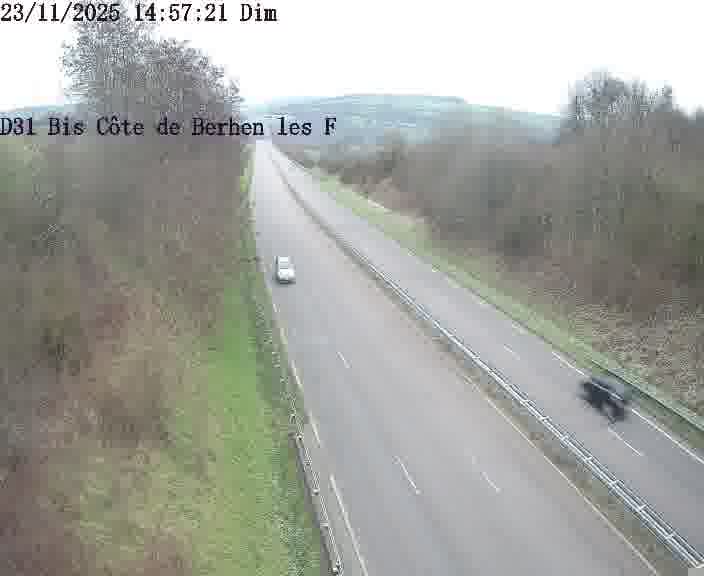 Webcam de surveillance sur D31bis (France) à Behren-lès-Forbach, cadrée vers Sarreguemines, proposant une information routière utile aux déplacements quotidiens.