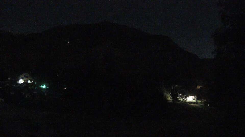 Webcam au niveau de la mairie du village du Bourg d'Oisans, aux pieds de l'Alpe d'Huez et aux portes du parc des Écrins