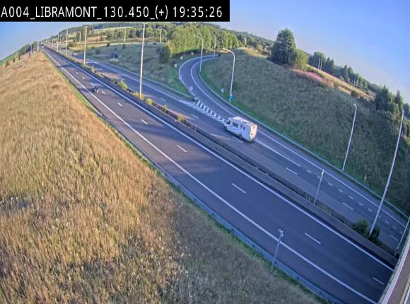 Webcam à Libramont sur l'E411 à la jonction avec la N89 menant vers Bouillon et la France. Vue orientée vers Arlon