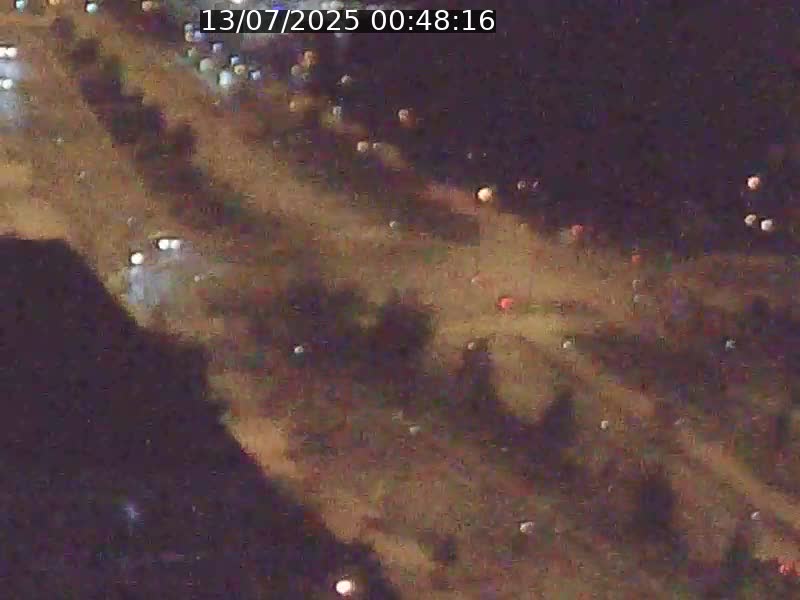 Webcam sur l'avenue John Fitzgerald Kennedy (N51) avec vue sur le Pont rouge (Pont Grande Duchesse Charlotte), l'arrêt Pfaffenthal et l'entrée du quartier Kirchberg