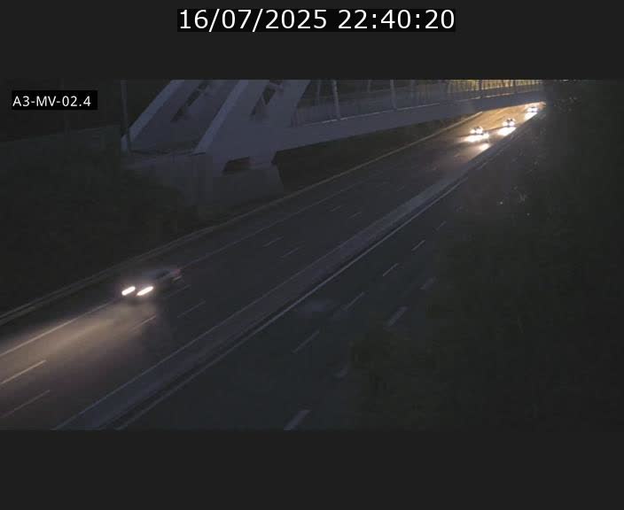 Webcam autoroute de la France (A3) au Luxembourg à Fentange, à proximité de la Croix de Gasperich. Vue orientée vers la Cloche d'Or