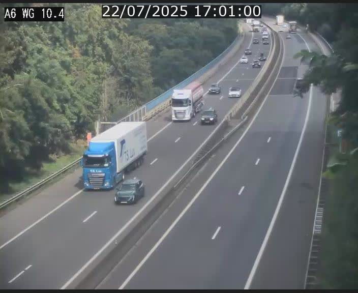 Traffic live webcam Luxembourg Mamer - A6 - BK 10.4 - direction Luxembourg/France/Allemagne