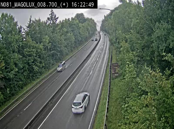Webcam sur la N81 (E411) à hauteur de la jonction avec la N883. Vue orientée vers Longwy